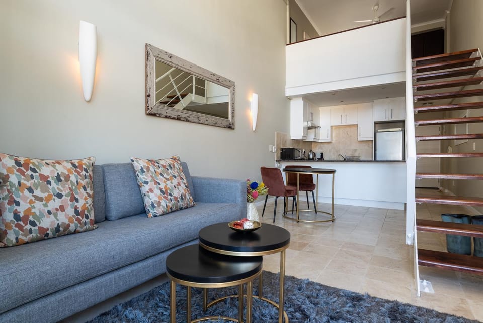 Stylish De Waterkant Loft with Pool, Parking and Table Mtn Views Apartment in Cape Town