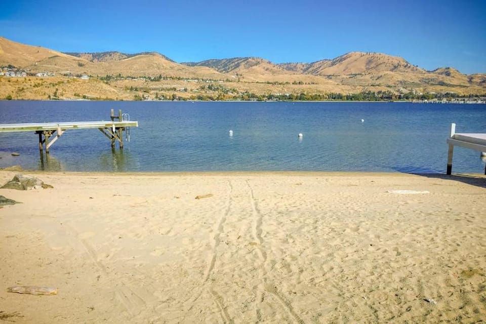 Heavenly View Apartment in Chelan (In Town)