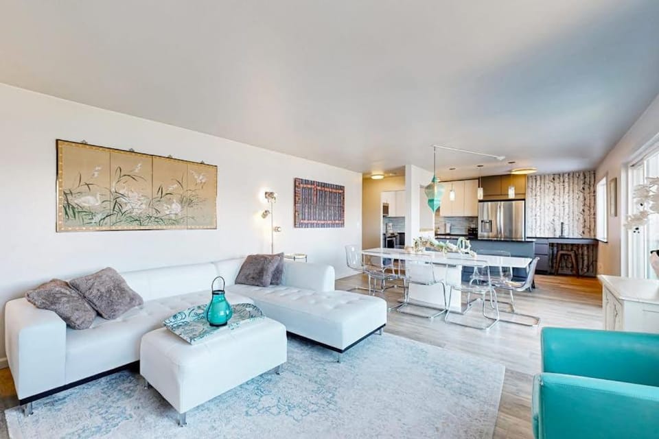 Heavenly View Apartment in Chelan (In Town)