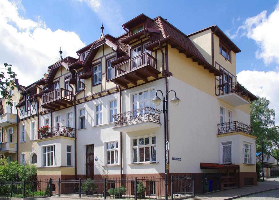 Property building, Facade/entrance