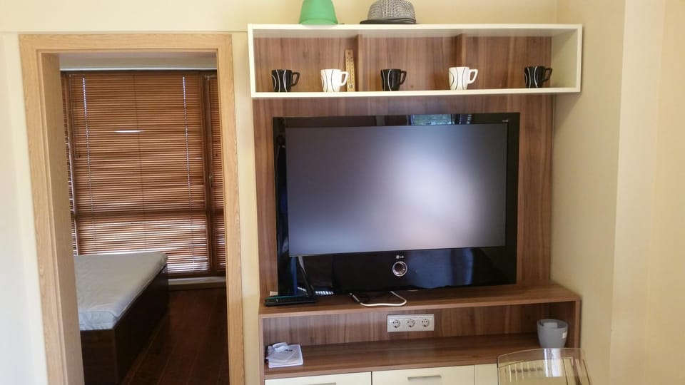 TV and multimedia, Decorative detail