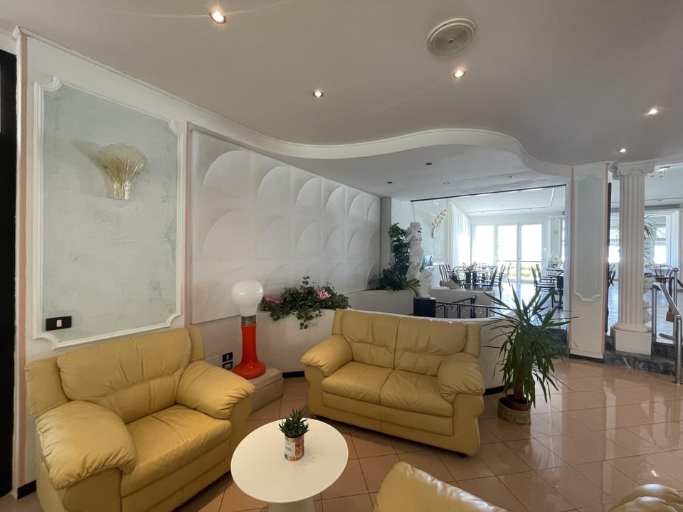 Hotel Continental Hotel in Cattolica