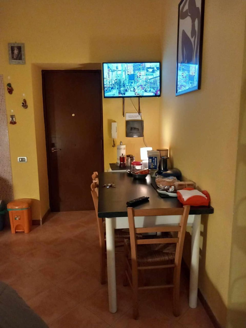 Suite Monticelli Apartment in Naples