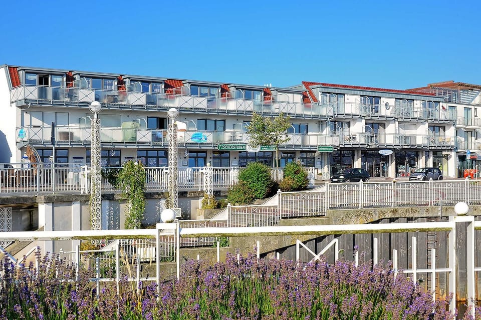 Property building, Day, View (from property/room), Balcony/Terrace