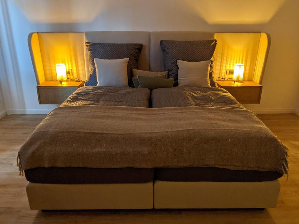Bed, Bedroom