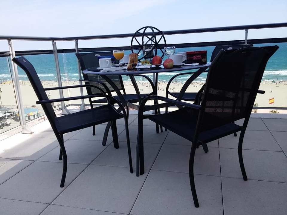 Patio, Dining area, Beach, Sea view