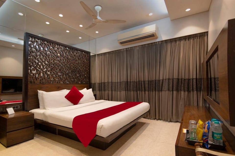 Theory9 Premium Service Apartments Khar Apartment in Mumbai