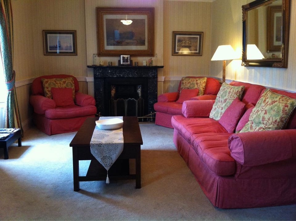 Living room, Seating area, flat iron