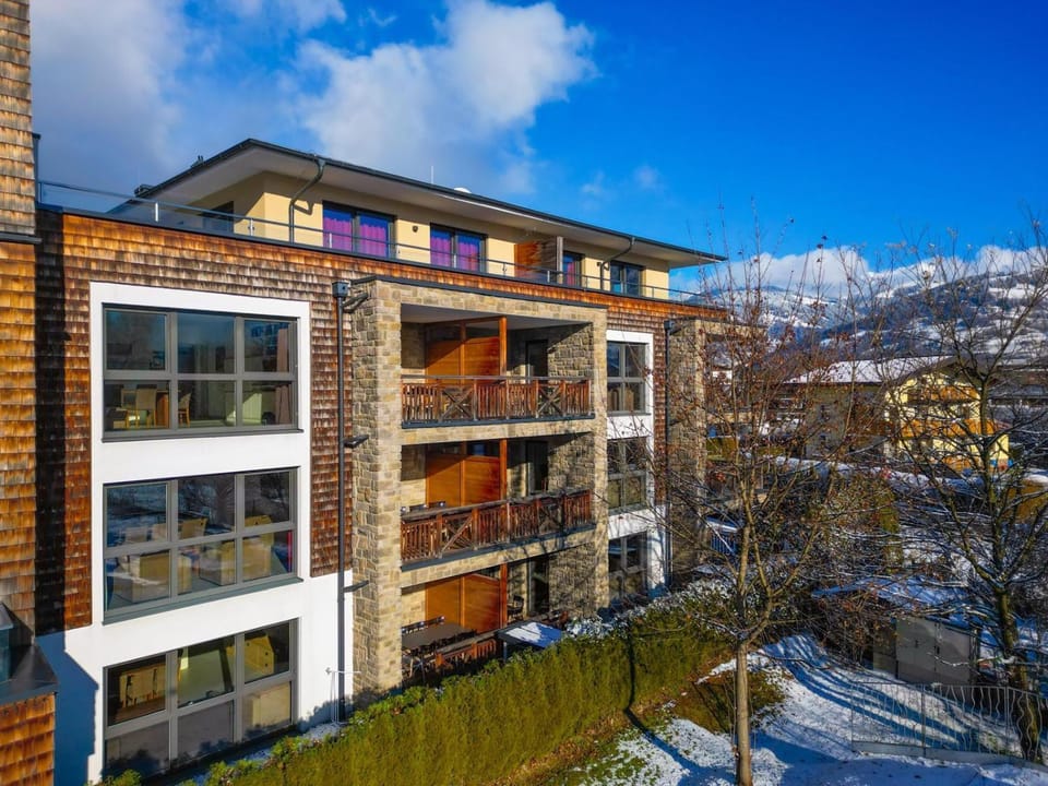 Property building, Facade/entrance, Off site, Mountain view