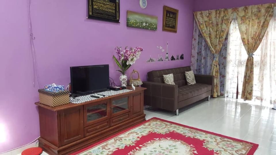 Homestay De MITC Melaka 8 to 10 pax Vacation rental in Malacca