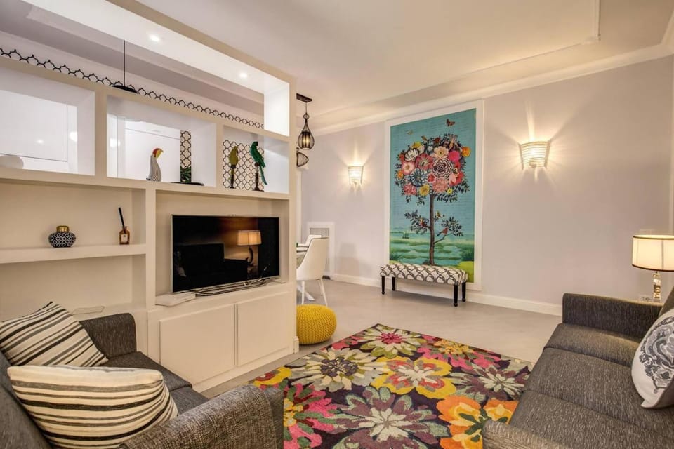 Flat with terrace by Vatican Apartment in Rome