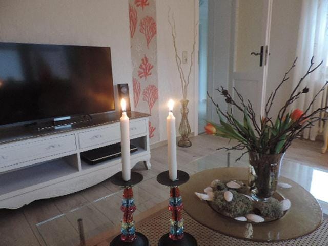 Living room, Photo of the whole room