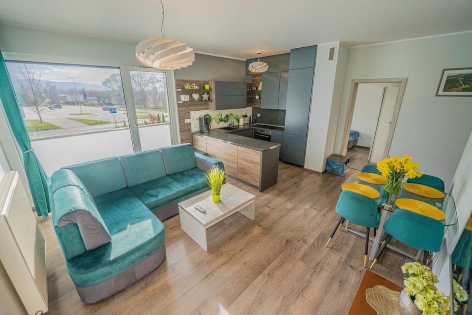 Kitchen or kitchenette, Living room, Seating area, Dining area, oven, stove