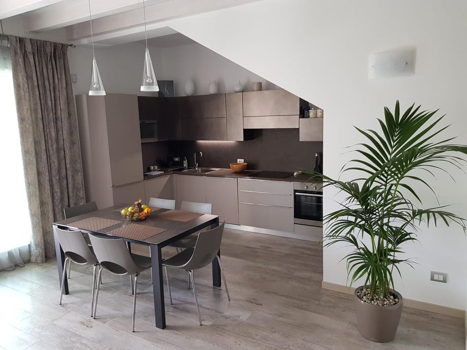 Luxury Apartments Beauty Gardens Apartment in Sirmione