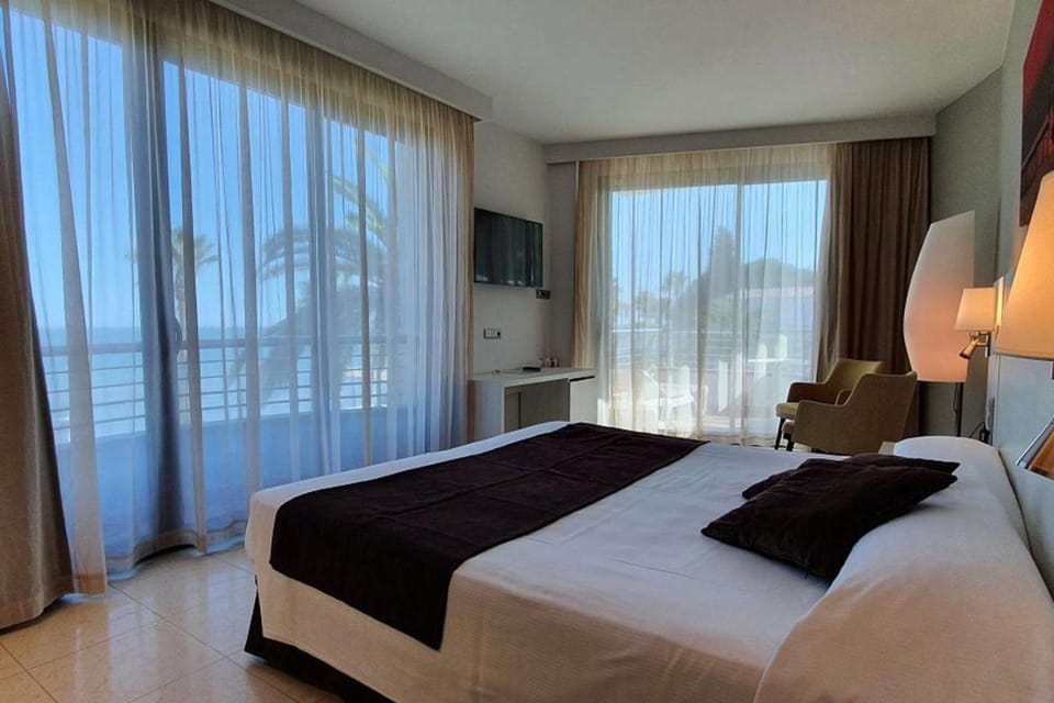 Bedroom, Sea view