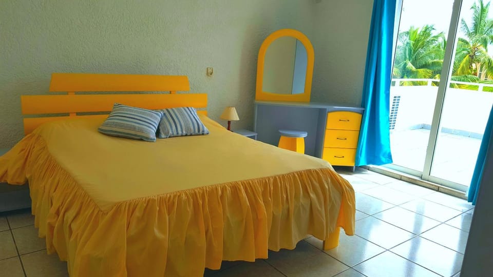 Day, Bedroom