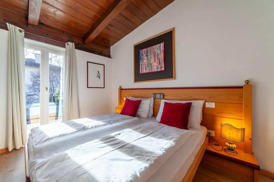 Bed, Balcony/Terrace, Photo of the whole room, Bedroom