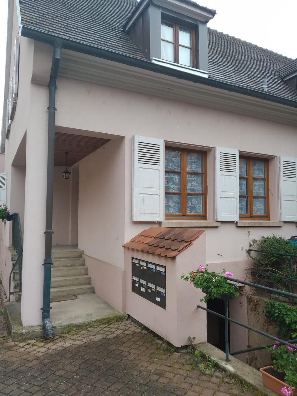 Property building, Facade/entrance