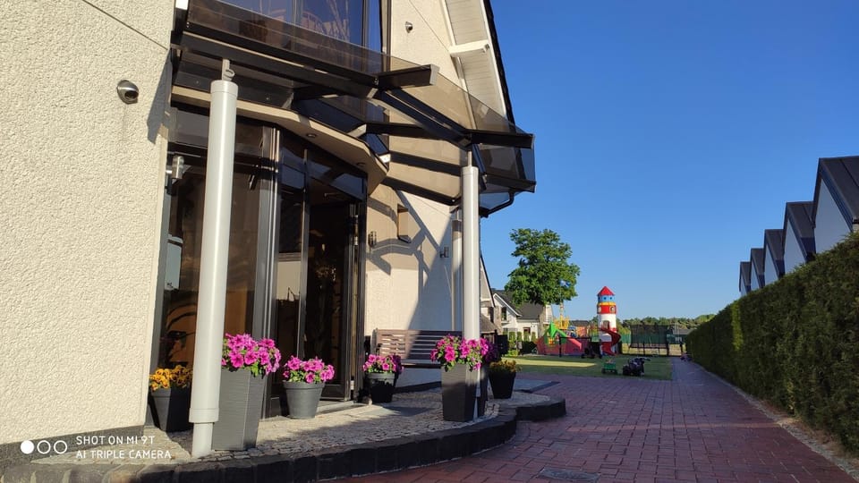 Property building, Facade/entrance, Children play ground, View (from property/room), Garden view