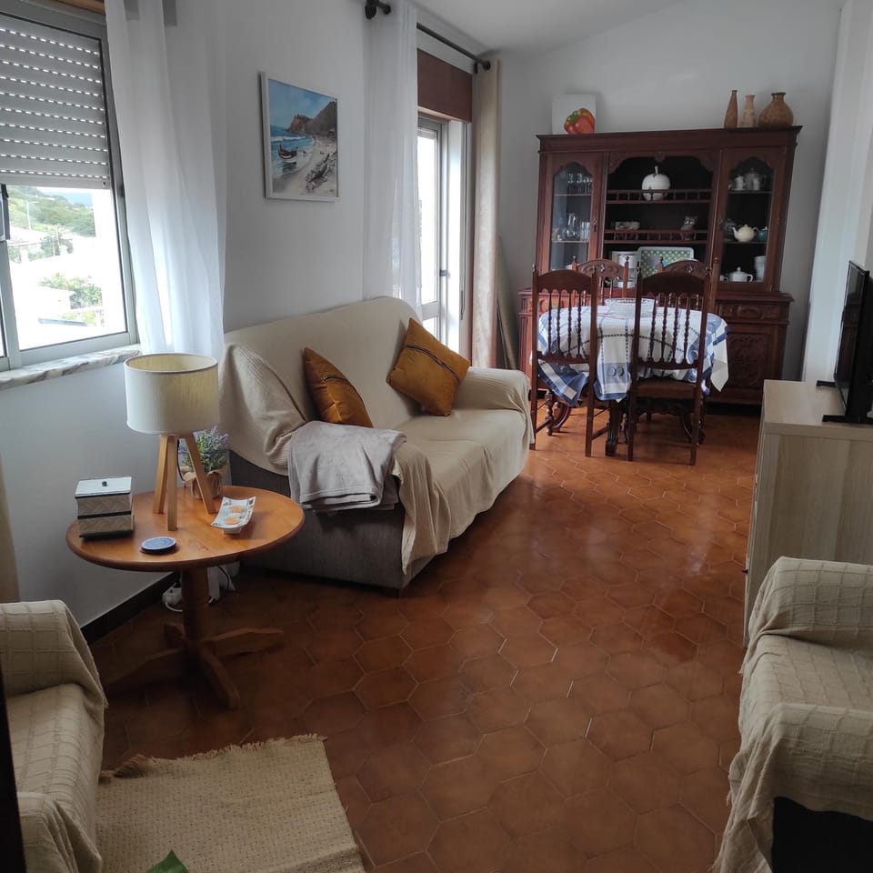 Casa Furt@do House in Luz