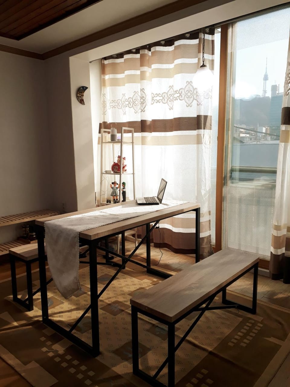 Communal lounge/ TV room