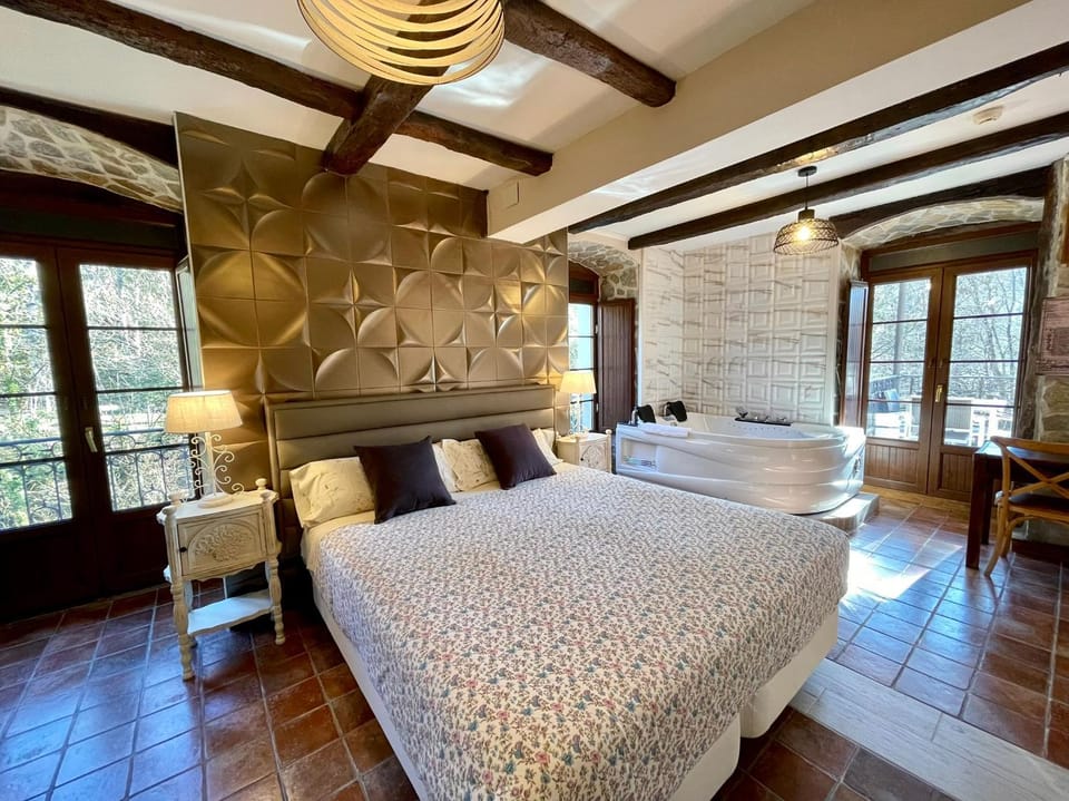 Akla La Casa Del Puente Inn in Cantabria