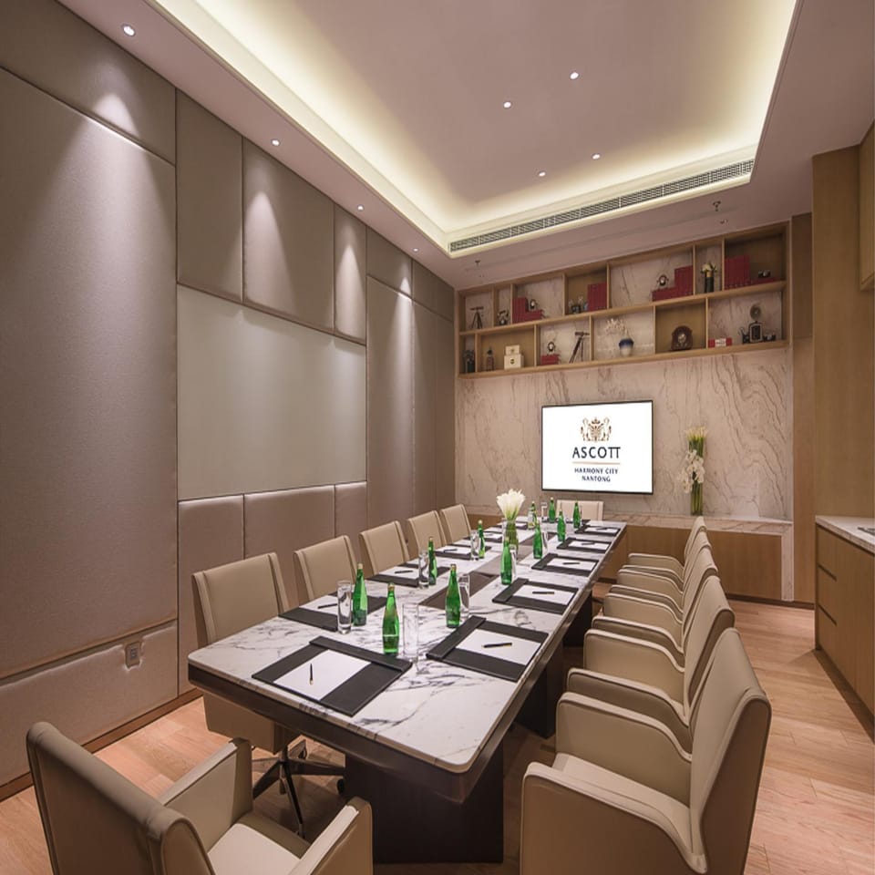 Meeting/conference room