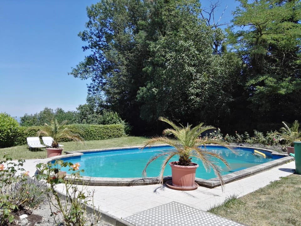 La Garde Chambres d'hôtes Vacation rental in Auvergne-Rhône-Alpes
