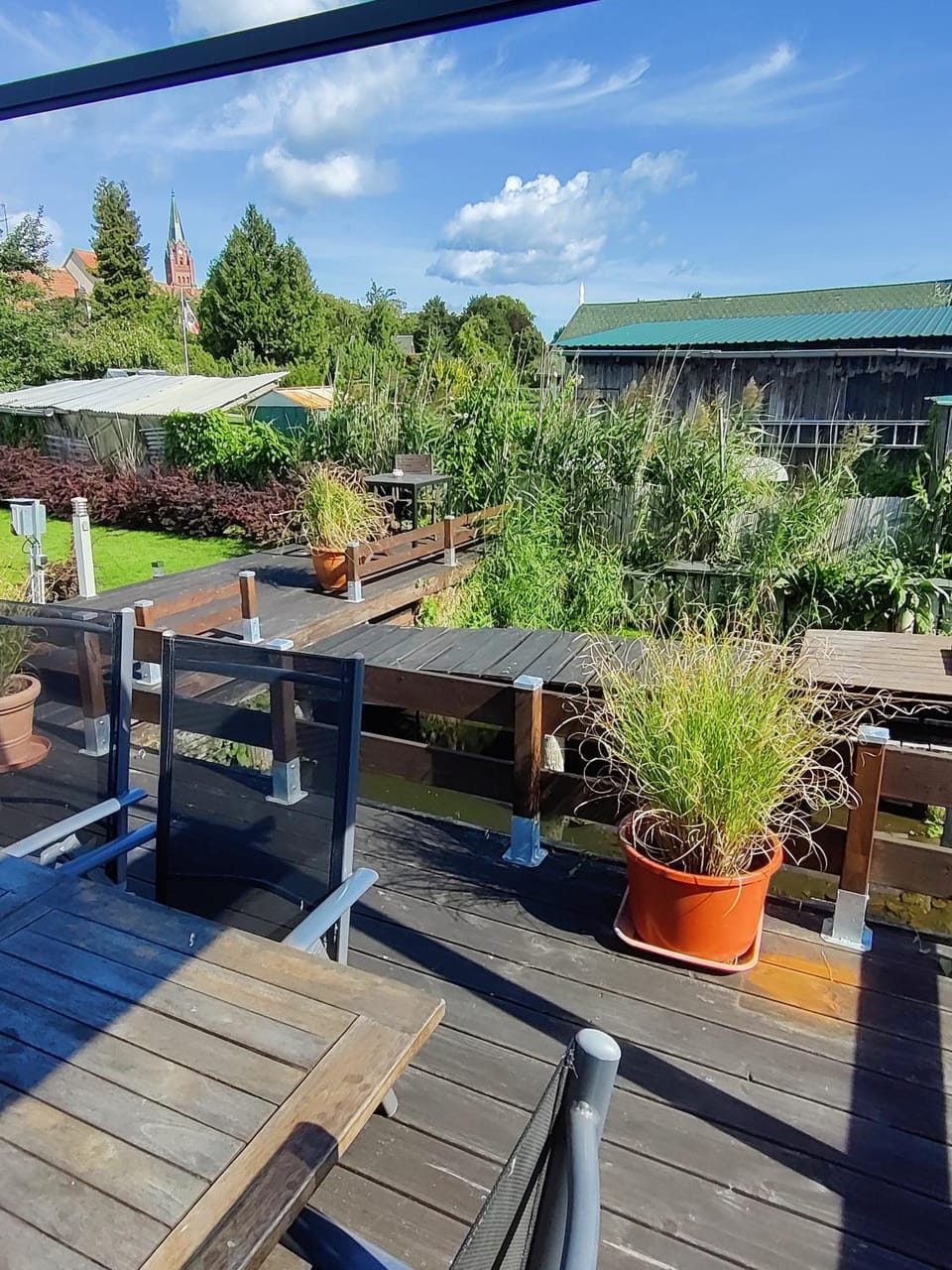 BBQ facilities, Balcony/Terrace, Garden view, Lake view