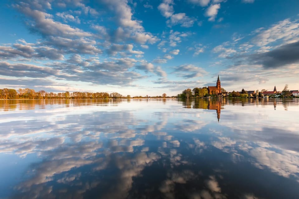 Natural landscape, Windsurfing, Canoeing, Hiking, Sunrise