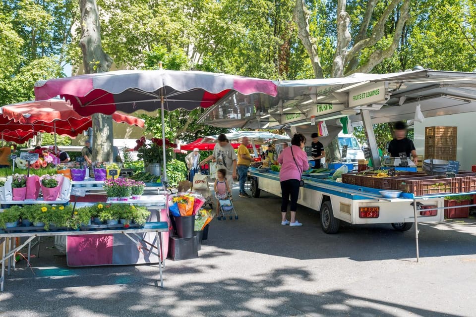 Neighbourhood, Supermarket/grocery shop, Shopping Area
