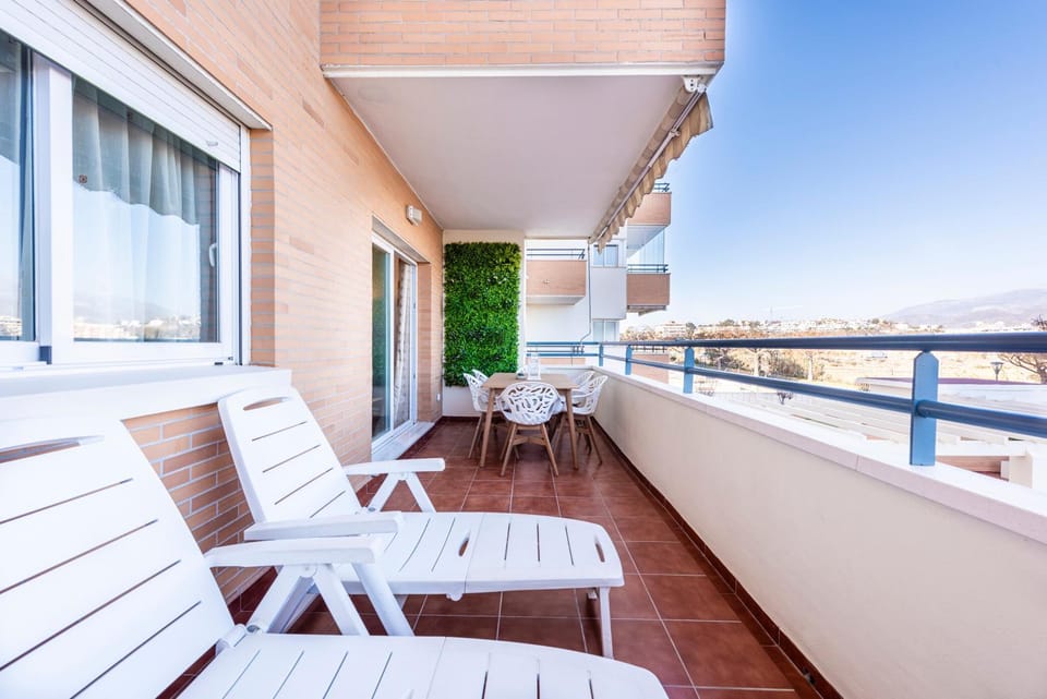 City view, Mountain view, Pool view