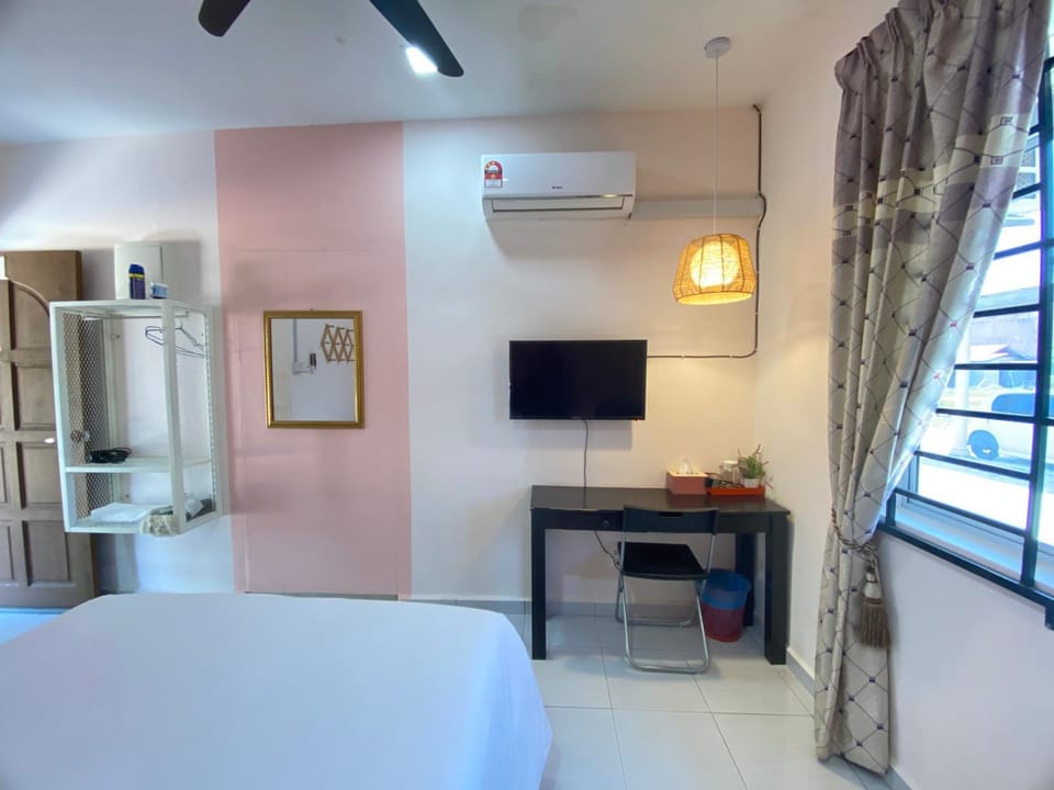 Besut Guesthouse Bed and Breakfast in Terengganu, Malaysia
