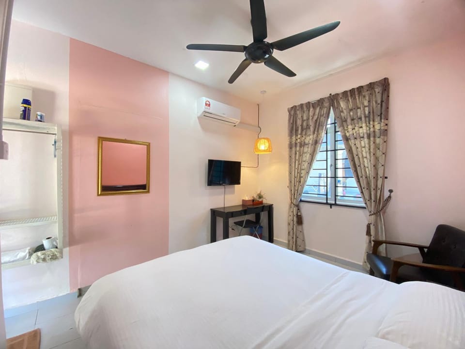Besut Guesthouse Bed and Breakfast in Terengganu, Malaysia