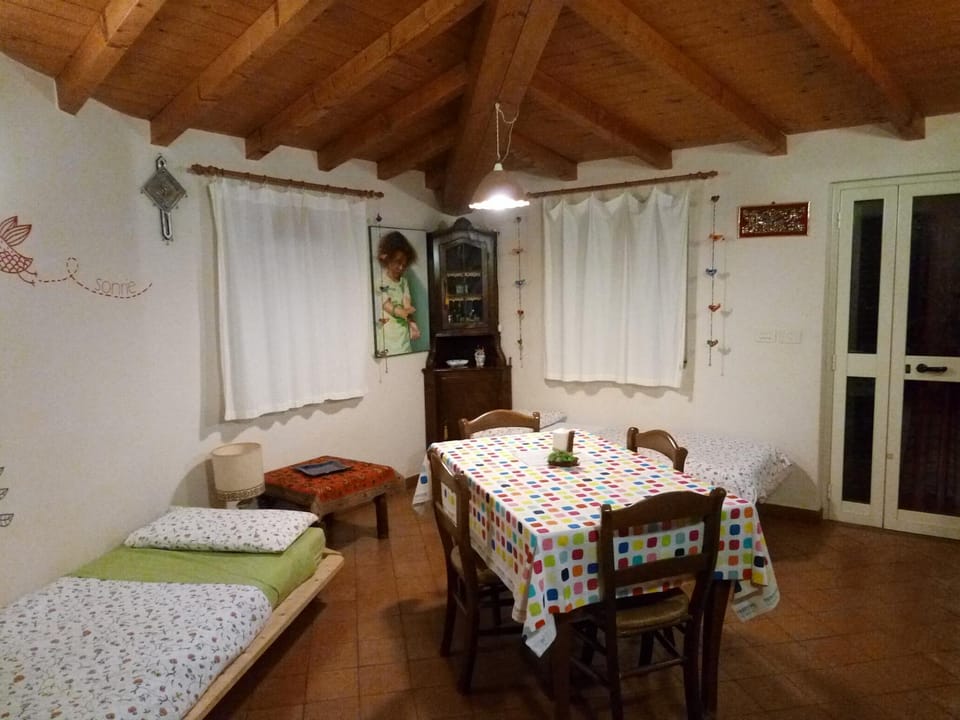 Living room, Photo of the whole room, Dining area