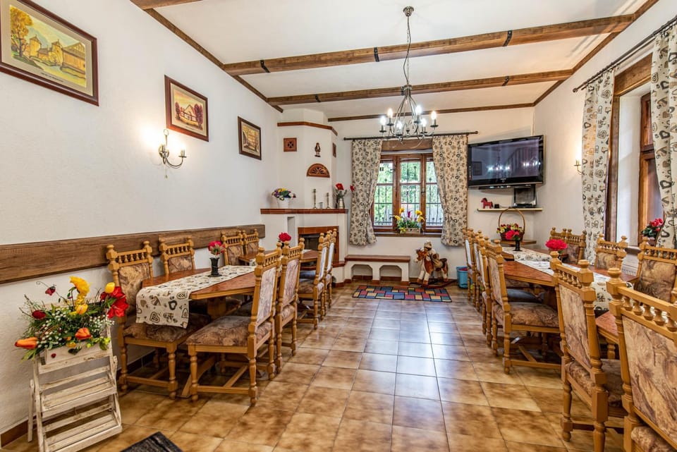 Communal lounge/ TV room