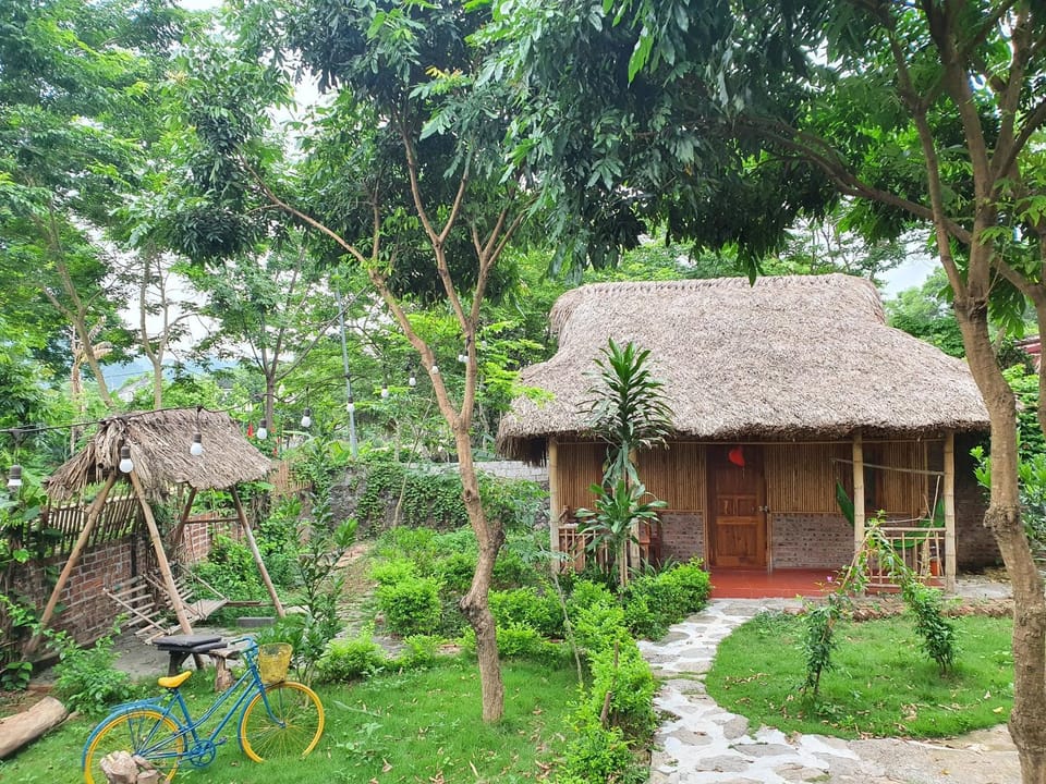 Property building, Patio, Bedroom