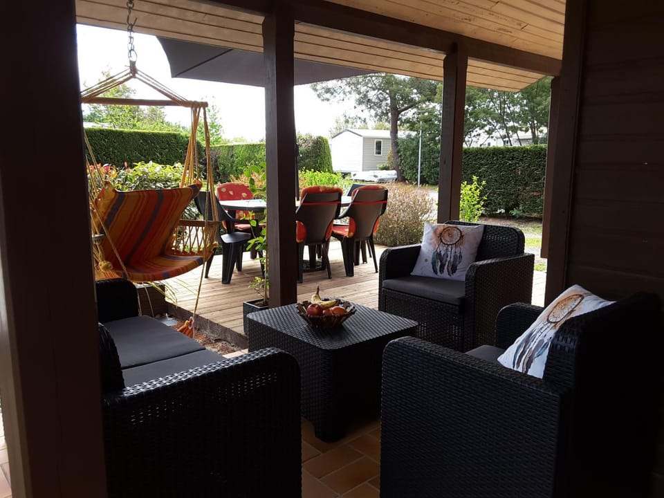 Patio, Garden, Balcony/Terrace, Seating area, Garden view