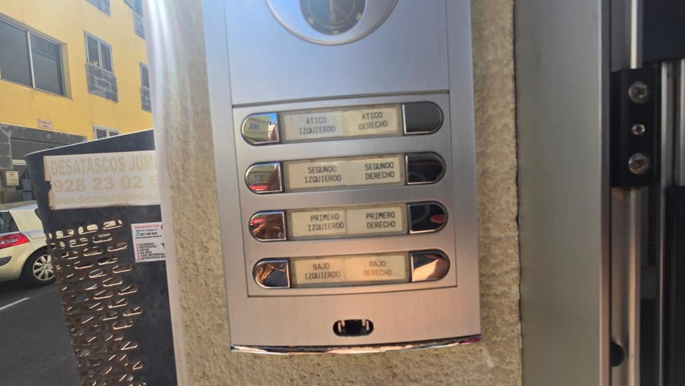 Property building, Facade/entrance, Lobby or reception