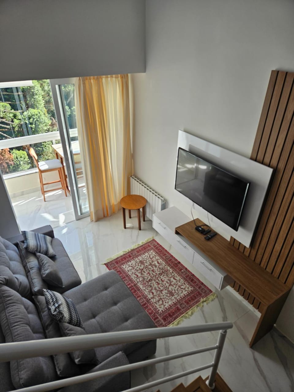 Gaudi Loft Design Apartment in Campos do Jordão