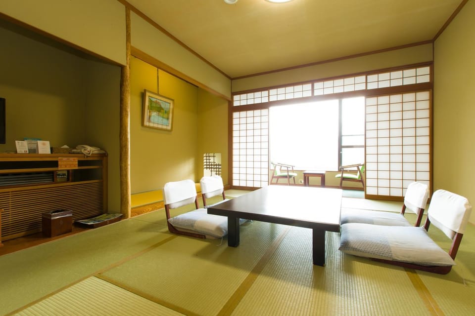 Living room, Photo of the whole room