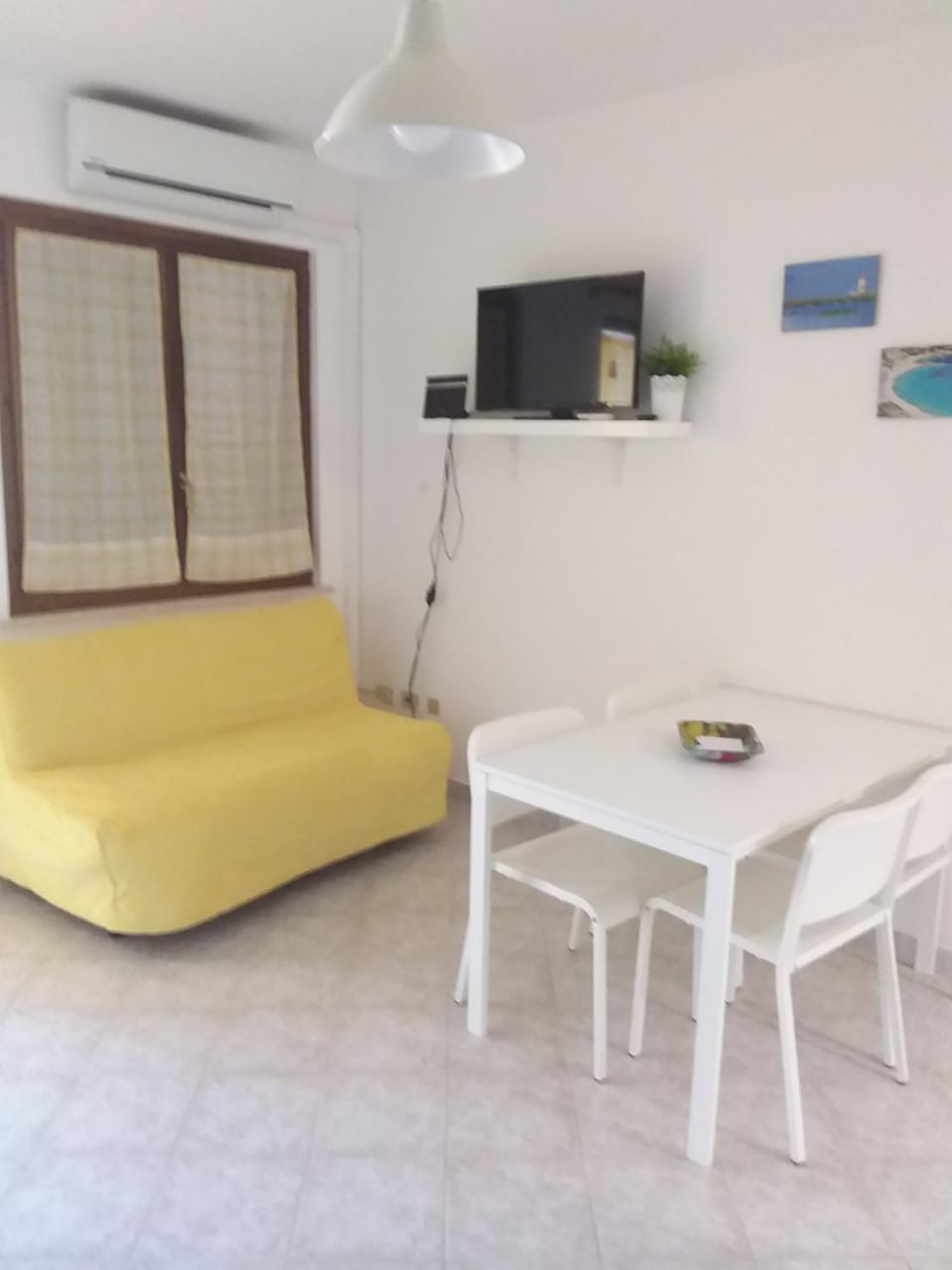 Communal lounge/ TV room
