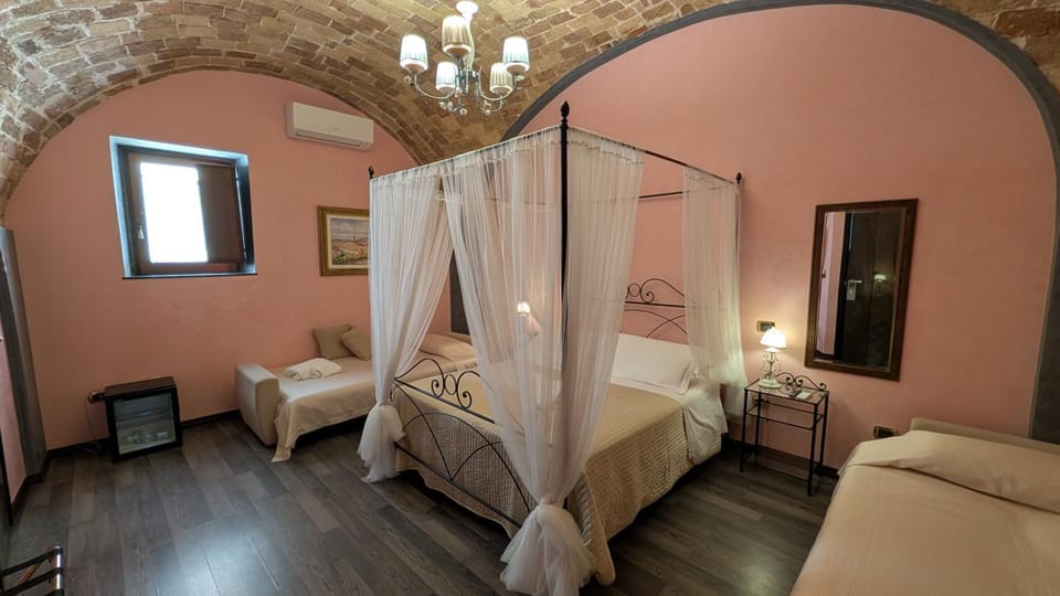 Aurea Rooms - Vescovo Pitirro Bed and Breakfast in Termoli