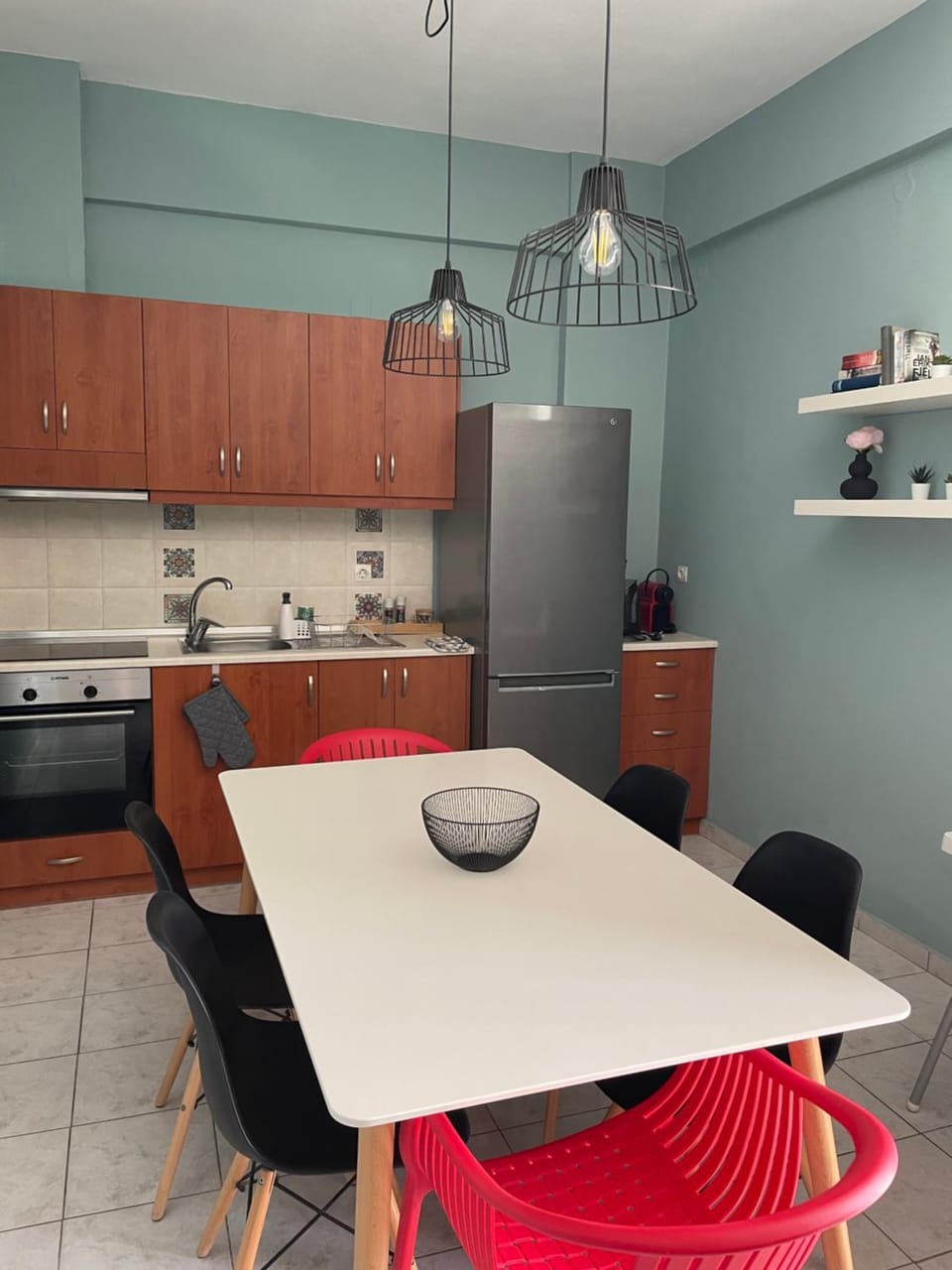 Kitchen or kitchenette, Dining area, oven, stove