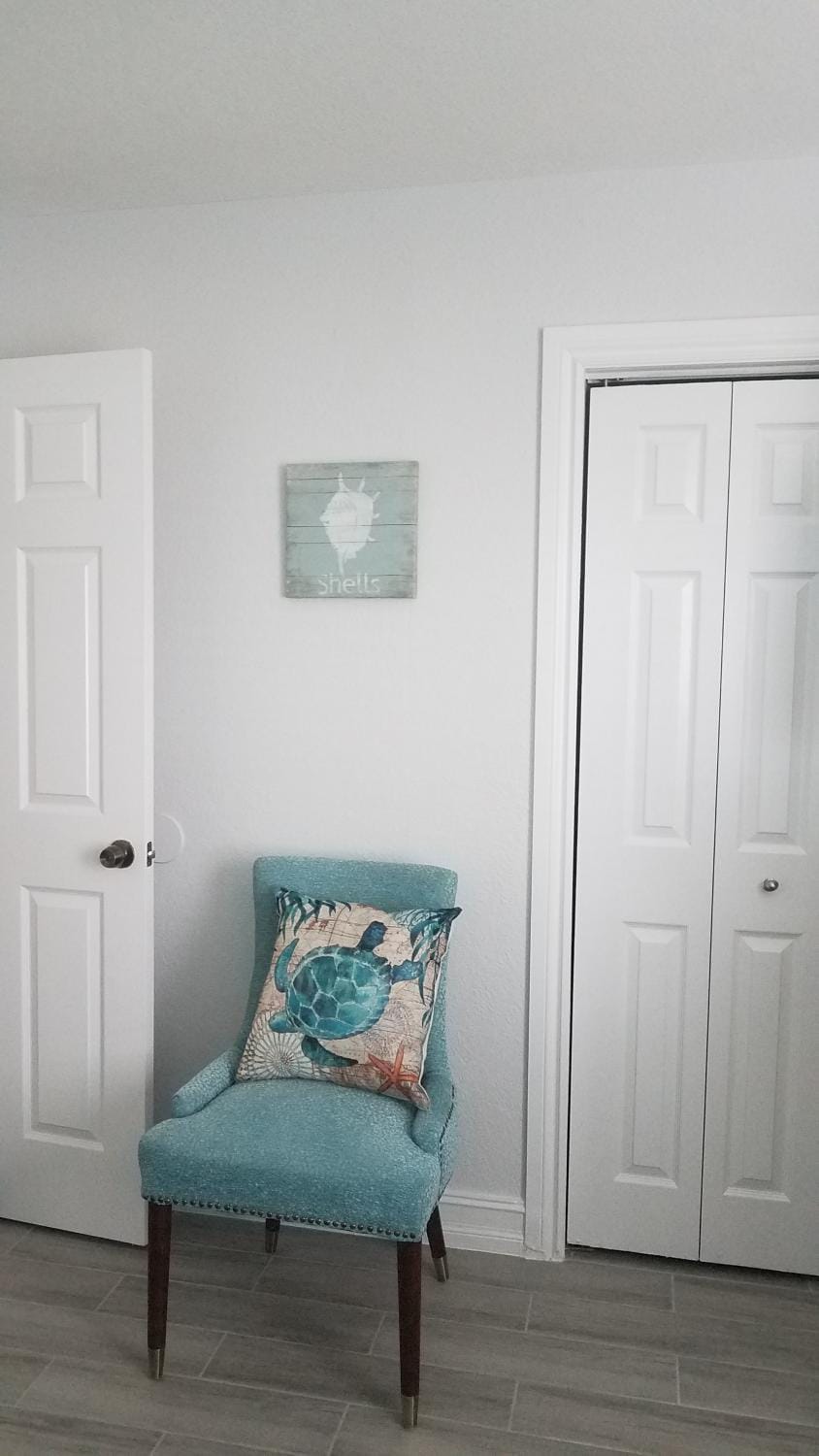 2BR/1BA Sienna Park Apartment Apartment in Gulf Gate Estates