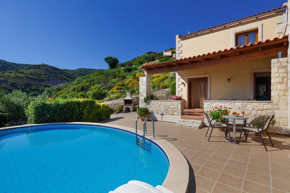 BBQ facilities, Pool view, Swimming pool, Swimming pool