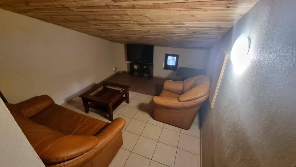 Pokoje gościnne Winnica Celtica Vacation rental in Lower Silesian Voivodeship