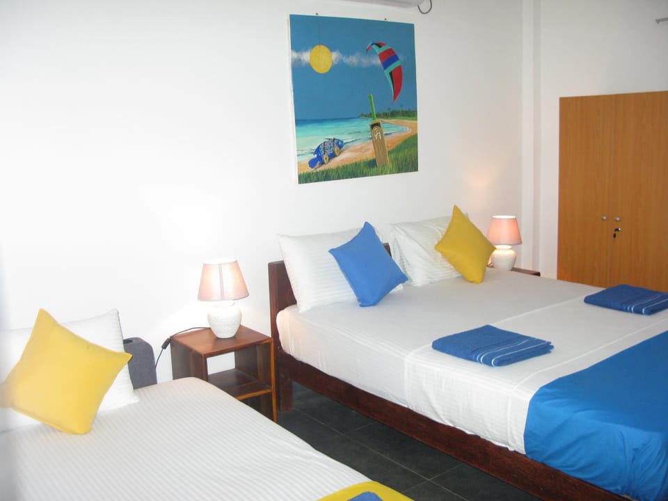 Anuhas Airport Villas Bed and Breakfast in Western Province