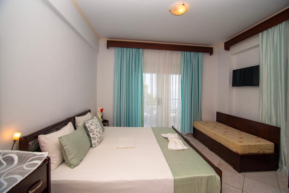 hotelsunnybeachgr Hotel in Peloponnese, Western Greece and the Ionian
