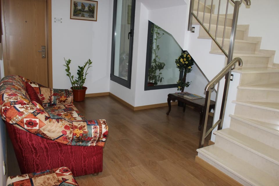 Living room, Lobby or reception